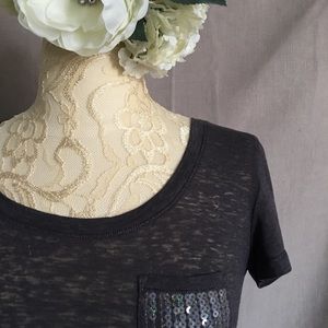 Charcoal gray tee with sparkle pocket